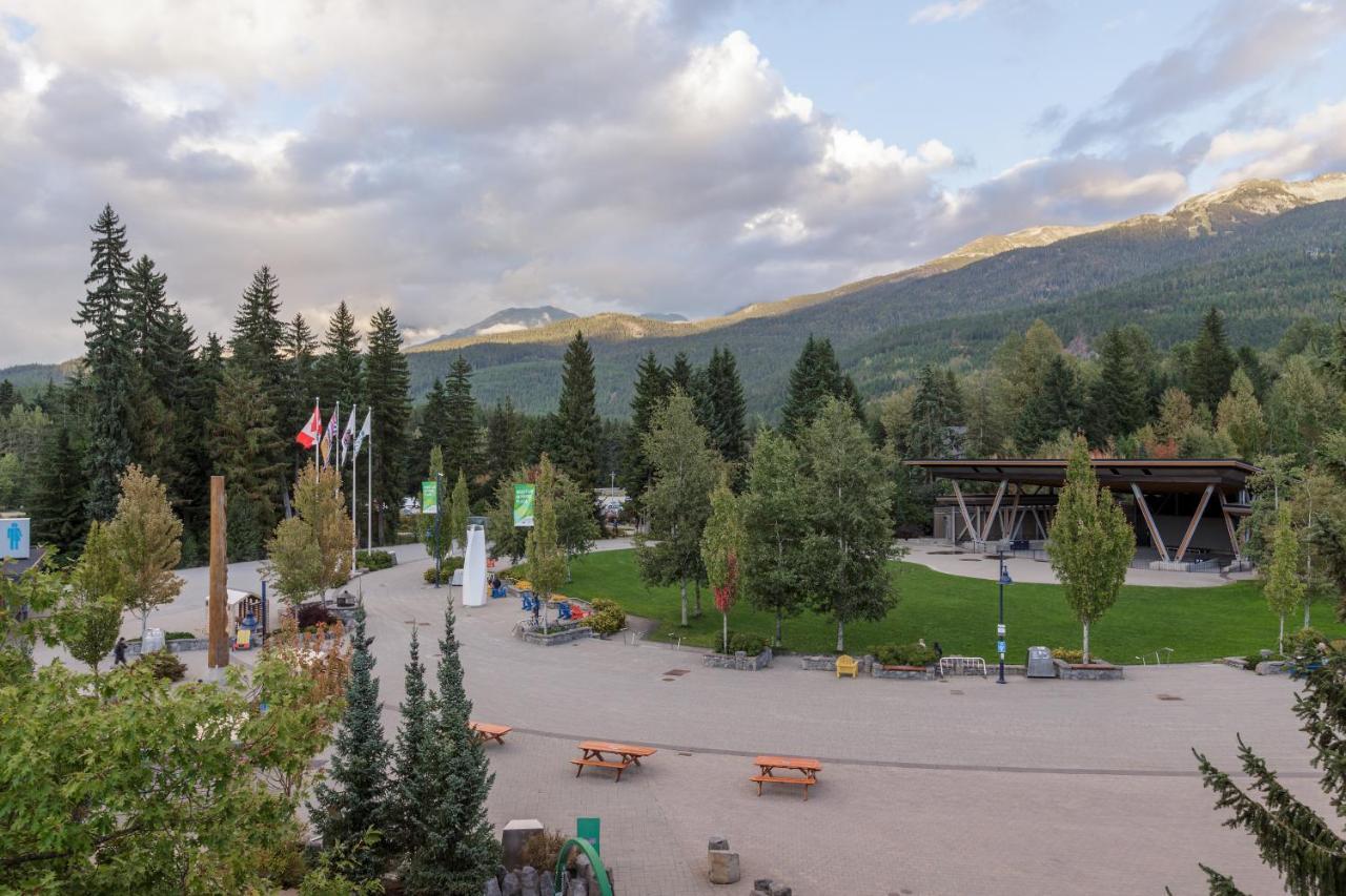 Tyndall Stone Lodge By Cozystay Signature Whistler Exterior photo